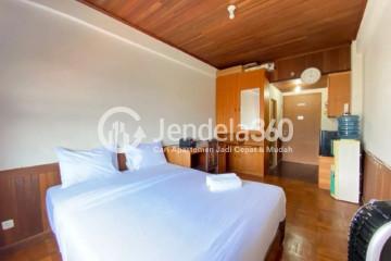 Bedroom Low Floor Studio Apartment with  View at Pinewood Jatinangor Apartment