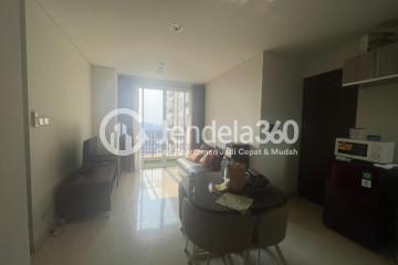 Living Room 3BR Apartment with City View at Lucky Tower Residence