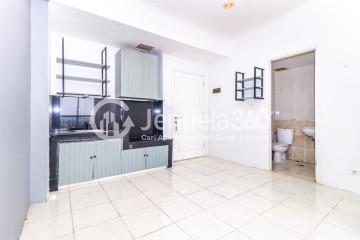 Kitchen 1BR Apartment with City View at Silkwood Residence