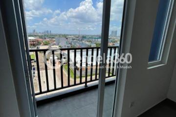 Balcony Stunning Studio Apartment Low Floor with  View at Kingland Avenue Apartment