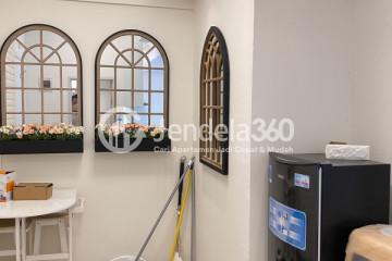 Kitchen Tidy 1BR Apartment High Floor with City View at Podomoro Golf View Apartment