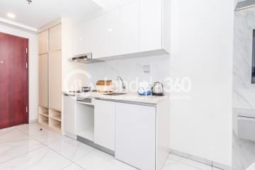 Kitchen Best Deal Studio Apartment High Floor with City View at Sky House Alam Sutera