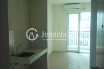 Kitchen Relaxed Studio Apartment at Woodland Park Residence Kalibata Tower Cendana