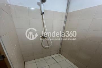 Bathroom Modern Studio Apartment at Tifolia Apartment High Floor