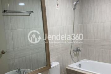 Bathroom Strategic Location 2BR Apartment High Floor with City View at Vasanta Innopark Apartment