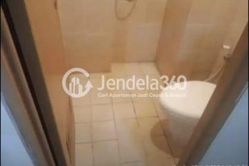 Bathroom Low Floor 2BR Apartment with  View at Pinewood Jatinangor Apartment