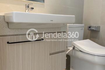 Bathroom Simply Look 1BR Apartment Middle Floor with  View at Sedayu City Apartment