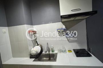 Kitchen Studio Bale Hinggil Apartment at Tower B