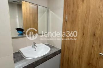 Bathroom Tidy Studio Apartment Middle Floor with City View at Gateway Park LRT City Apartment