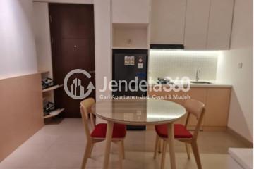 Kitchen Middle Floor 2BR Apartment with Swimming Pool View at The Newton 1 Ciputra Apartment