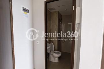 Bathroom Elegant 2BR Apartment High Floor with City View at Transpark Bintaro