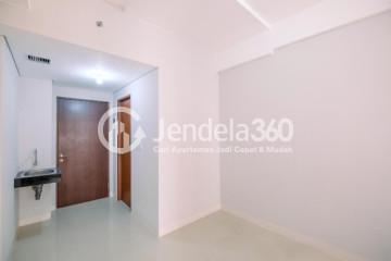 Bedroom Middle Floor Studio Apartment with  View at Transpark Juanda Apartment