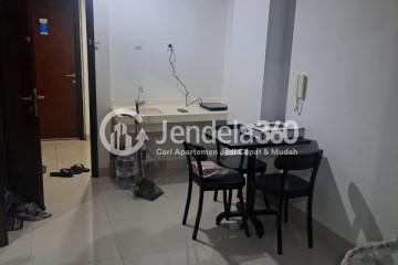 Kitchen Middle Floor 2BR Apartment with Swimming Pool View at Thamrin District Bekasi