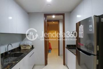 Kitchen Low Floor 3BR Apartment with City View at Taman Anggrek Residence