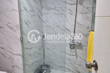 Bathroom 1BR Tamansari Semanggi Apartment at Low Floor