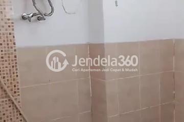 Bathroom Studio Green Bay Pluit Apartment at High Floor