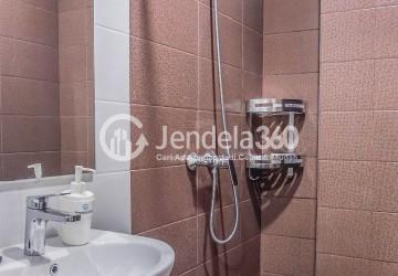 Bathroom Puri Orchard Apartment Studio Fully Furnished