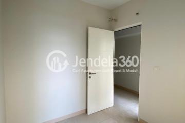 Bedroom 2 Middle Floor 2BR Apartment with City View at The Springlake Summarecon