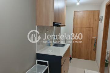 Kitchen Studio Apartment with  View at Gateway Park LRT City Apartment