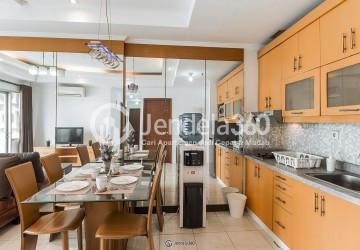 Kitchen Sudirman Park Apartment 3BR View City (Shangrila)