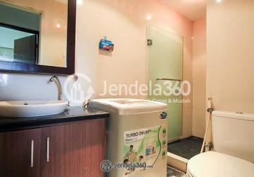 Bathroom Sudirman Park Apartment 2BR View Pool&City (Selatan)