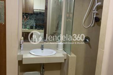 Bathroom Low Floor Studio Apartment with City View at U Residence Karawaci