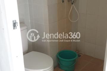 Bathroom Studio Apartment with City View at Taman Melati Margonda Apartment