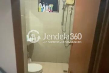 Bathroom Salemba Residence 2BR View City