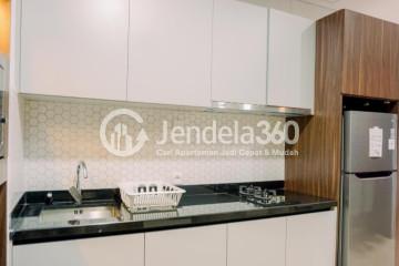 Kitchen Middle Floor 1BR Apartment with City View at Southgate Residence