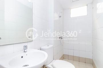 Bathroom Bassura City Apartment 3BR Semi Furnished