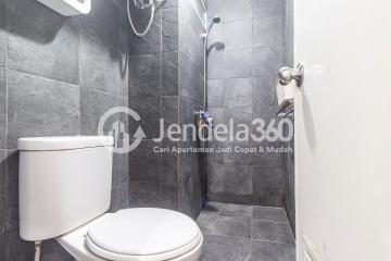 Bathroom Strategic Location 2BR Apartment Low Floor with City View at Puri Park View Apartment