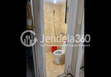 Bathroom Cozy 1BR Apartment at Kalibata City Green Palace Low Floor