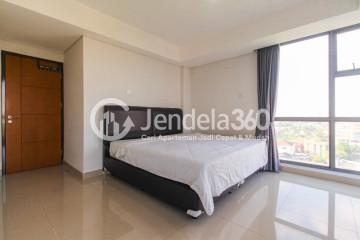 Bedroom 1 Middle Floor 3BR Apartment with City View at Royal Olive Residence