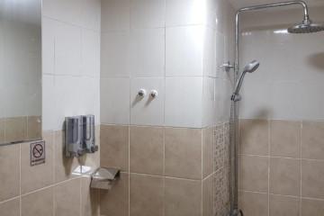 Bathroom 2BR Green Bay Pluit Apartment at Tower E