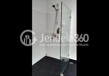 Bathroom Taman Rasuna Apartment 2BR View City