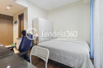 Bedroom Tidy Studio Apartment at Puri Orchard Apartment Tower Chedar Height B