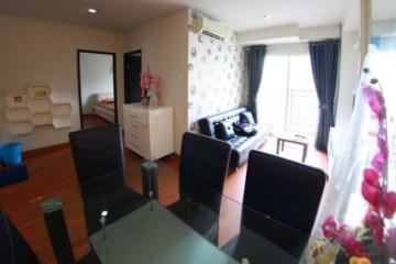 Living Room High Floor 2BR Apartment with City View at Cosmo Mansion - Jakarta Residence Thamrin City