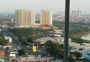 Balcony High Floor Studio Apartment with Kota View at Tree Park City