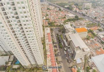 Balcony High Floor 2BR Apartment with City view View at Thamrin Executive Residence