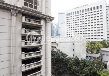 Balcony Low Floor 2BR Apartment with City View at Sahid Sudirman Residence