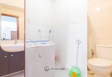 Bathroom High Floor 2BR Apartment with Pool&City View at Thamrin Residence Apartment