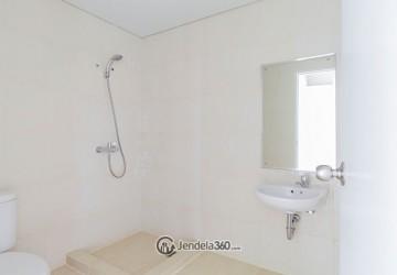 Bathroom Metro Park Residence 3BR View City (Utara)