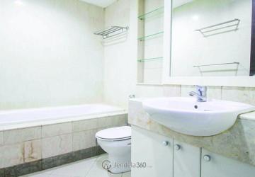 Bathroom 3BR Apartment with City View (Utara) View at Bellagio Residence