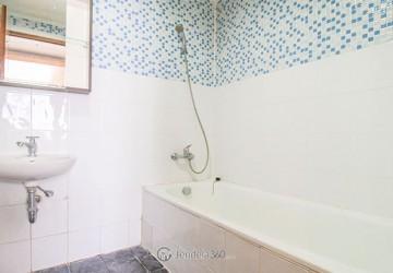 Bathroom 3BR Casablanca Mansion Apartment at High Floor