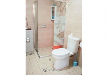 Bathroom 2BR Cosmo Terrace - Jakarta Residence Thamrin City Apartment at High Floor