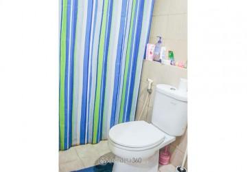 Bathroom Flawless 2BR Apartment Middle Floor with City View (Utara) View at Cosmo Terrace - Jakarta Residence Thamrin City