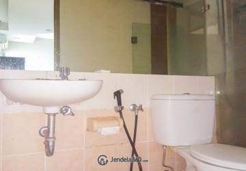 Bathroom 2BR Apartment with City View (Barat) View at Mediterania Gajah Mada Apartment