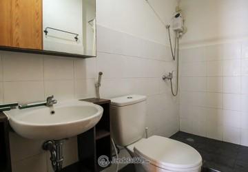 Bathroom 3BR Apartment with City View (Timur)  View at Casablanca Mansion