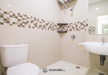 Bathroom 1BR Apartment with City View (Timur)  View at The Boulevard Apartment