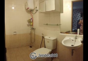 Bathroom Low Floor 2BR Apartment with City View at Mediterania Gajah Mada Apartment